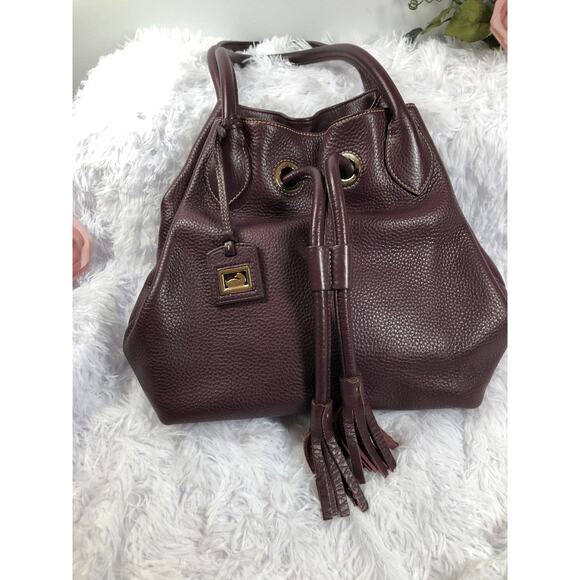 Dooney & Bourke Pebble Grain Tassel Leather Drawstring Bucket Tote Bag Purple - Picture 2 of 9